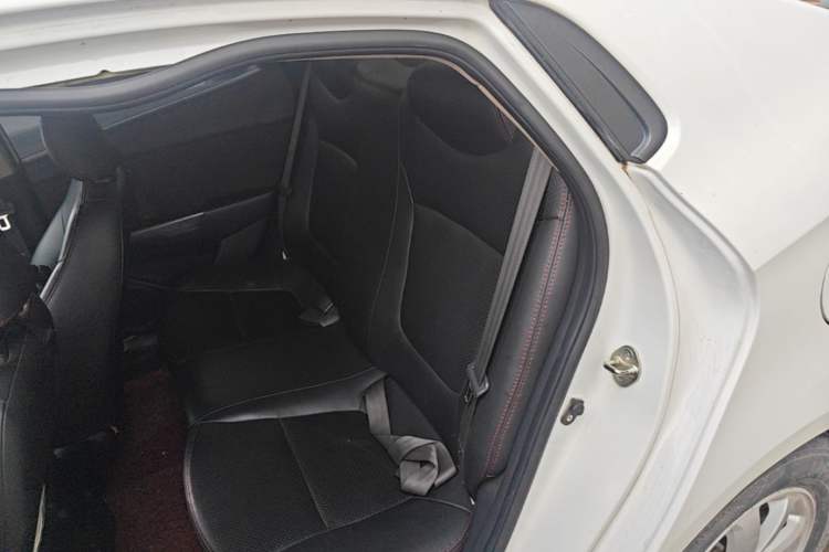 Used Kia K2 2015 Sedan 1.4L MT TOP Left Rear Seat