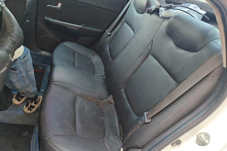 Used Kia K2 2015 Sedan 1.4L MT GLS Left Rear Seat