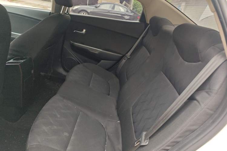 Used Kia K2 2015 Sedan 1.4L MT GLS Left Rear Seat