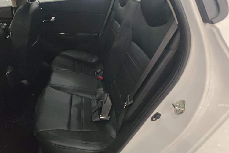 Used Kia K2 2015 Sedan 1.6L Automatic Transmission Premium Left Rear Seat