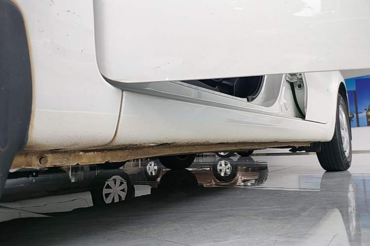 Used Kia K2 2015 Sedan 1.4L Automatic GLS Left Side Sill