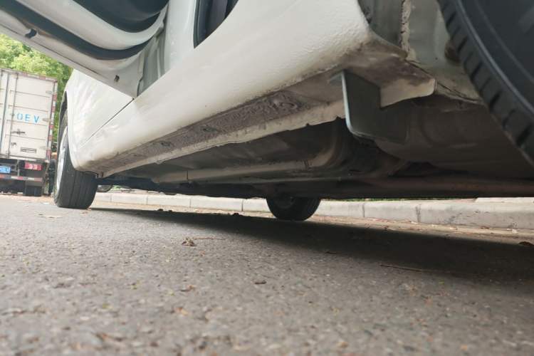 Used Kia K2 2015 Hatchback 1.4L AT GLS Cool Edition Left Side Sill