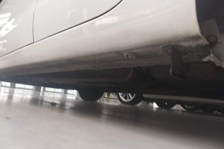 Used Kia K2 2015 Hatchback 1.4L AT GLS Cool Edition Left Side Sill