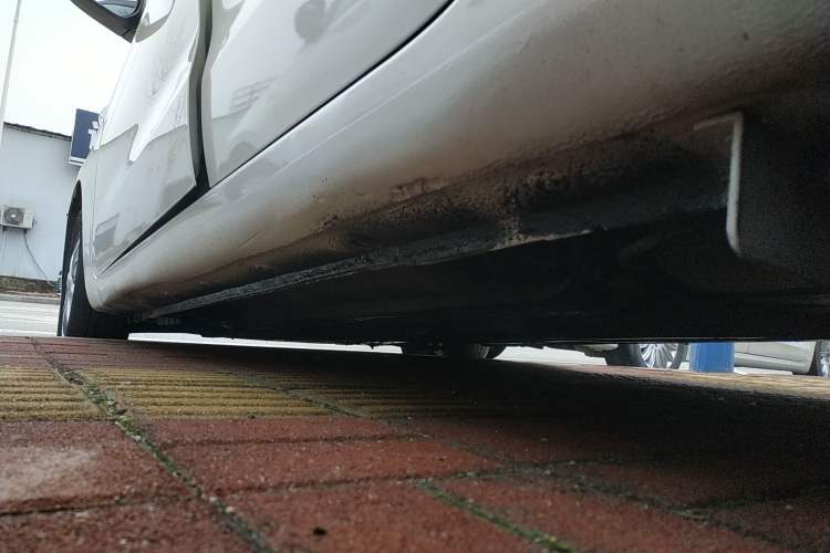 Used Kia K2 2015 Sedan 1.4L MT GLS Left Side Sill