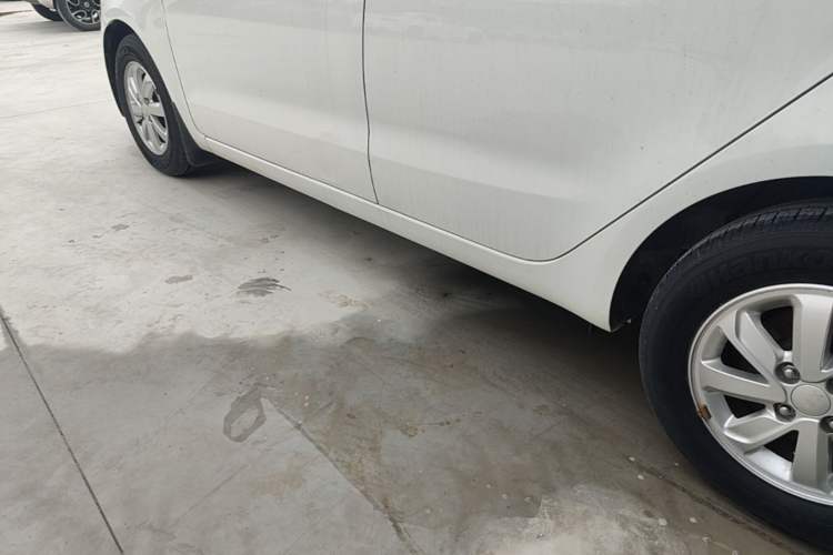 Used Kia K2 2015 Sedan 1.4L Automatic GLS Left Side Sill
