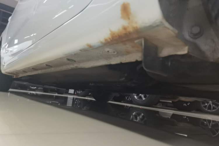 Used Kia K2 2015 Hatchback 1.4L AT GLS Cool Edition Left Side Sill