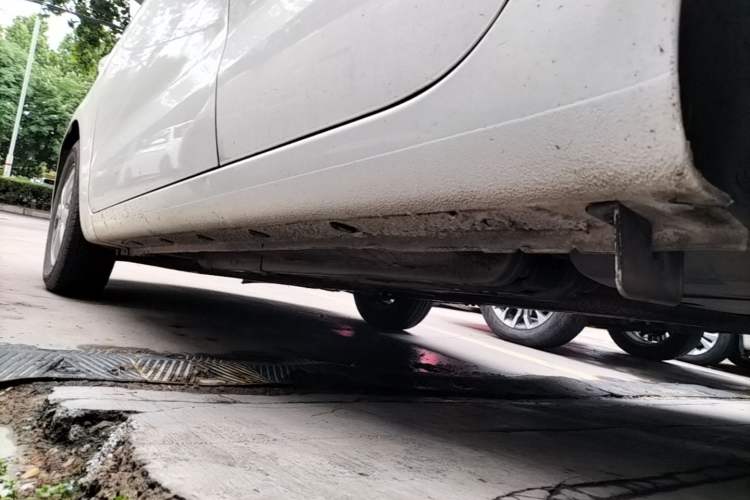 Used Kia K2 2015 Sedan 1.4L Automatic GLS Left Side Sill