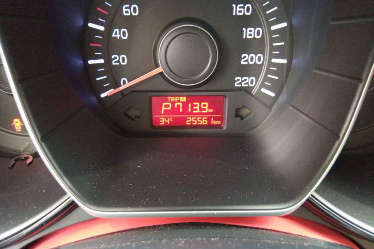 Used Kia K2 2015 Sedan 1.4L Automatic GLS Odometer Close Up