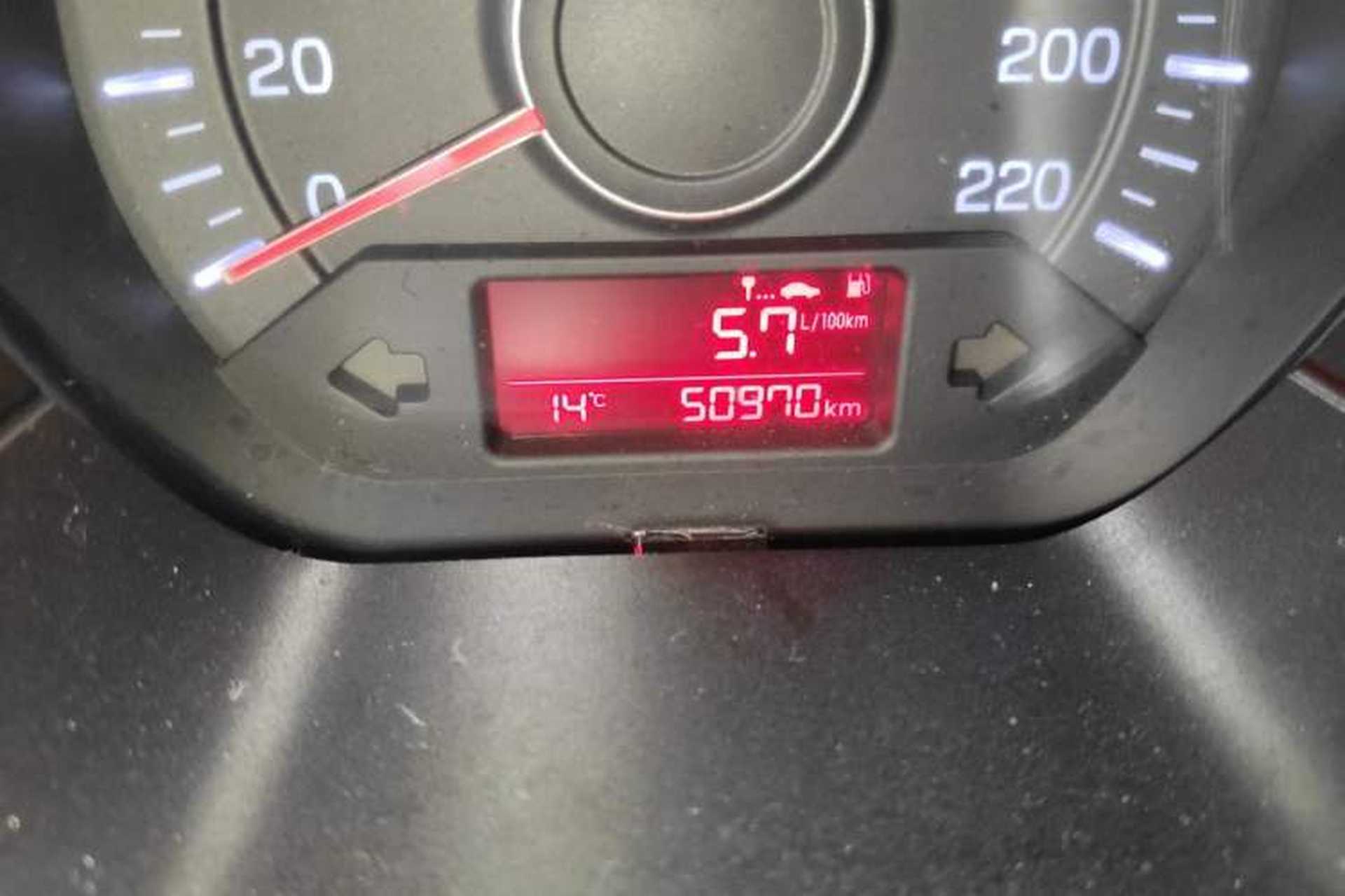 Used Kia K2 2015 Sedan 1.4L MT GLS Odometer Close Up