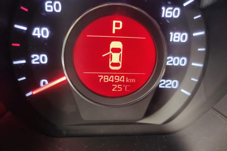Used Kia K2 2015 Sedan 1.6L Automatic Transmission Premium Odometer Close Up