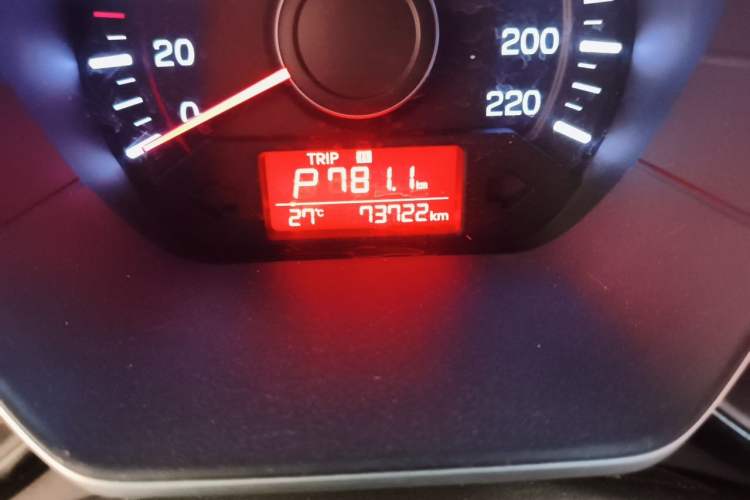 Used Kia K2 2015 Sedan 1.4L Automatic Top-Trim Odometer Close Up