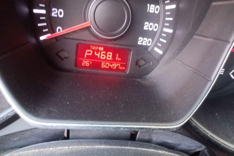 Used Kia K2 2015 Sedan 1.4L Automatic GLS Odometer Close Up