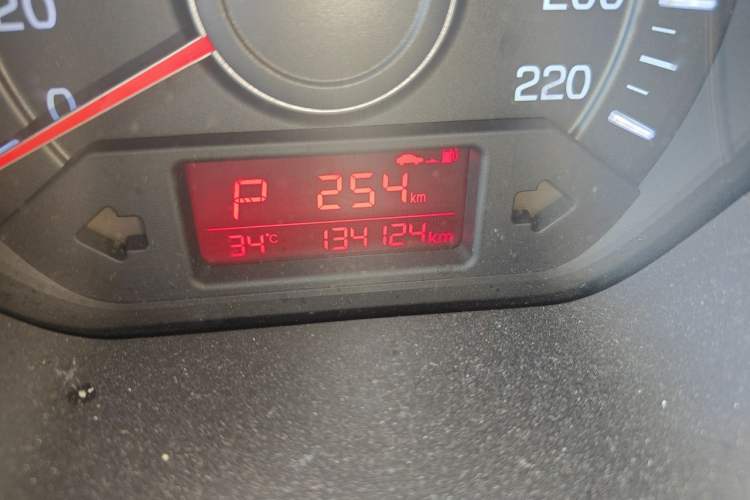 Used Kia K2 2015 Sedan 1.4L Automatic GLS Odometer Close Up