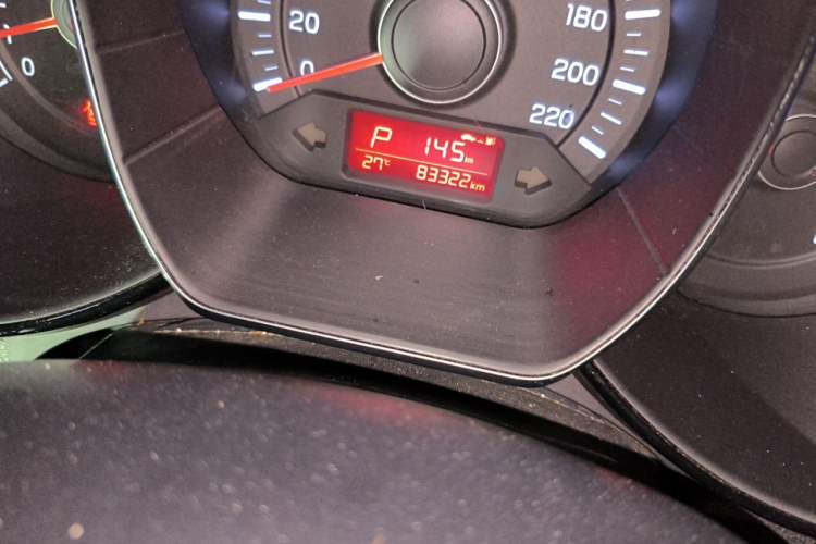 Used Kia K2 2015 Sedan 1.4L Automatic GLS Odometer Close Up