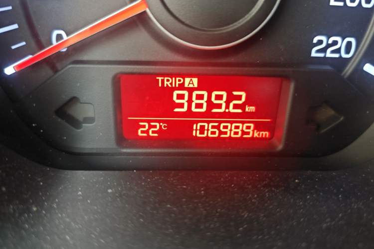Used Kia K2 2015 Sedan 1.4L Manual Transmission GL Odometer Close Up