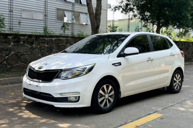 Used Kia K2 2015 Hatchback 1.4L AT GLS Cool Edition