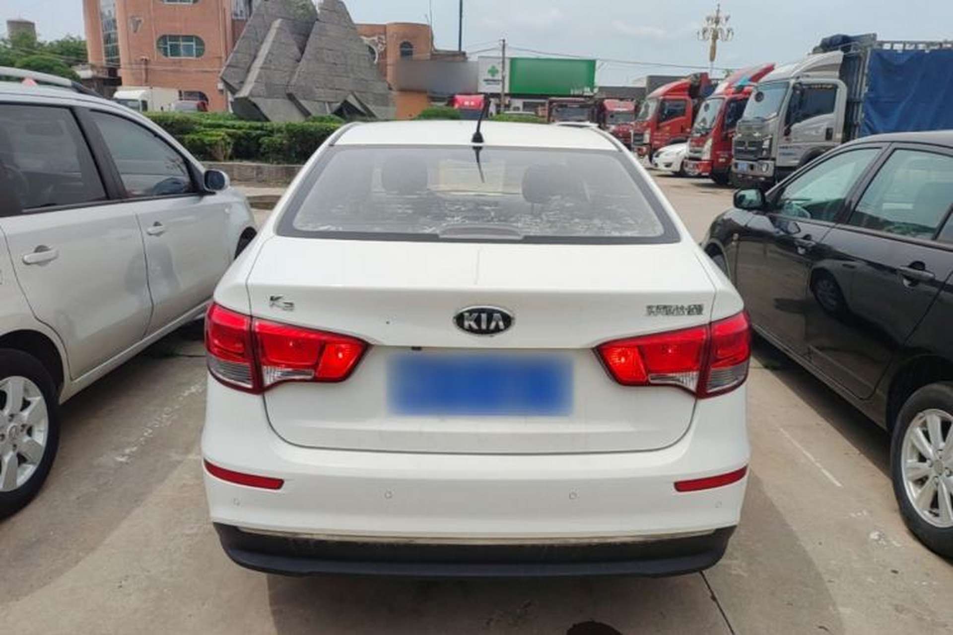 Used Kia K2 2015 Sedan 1.4L MT GLS Rear