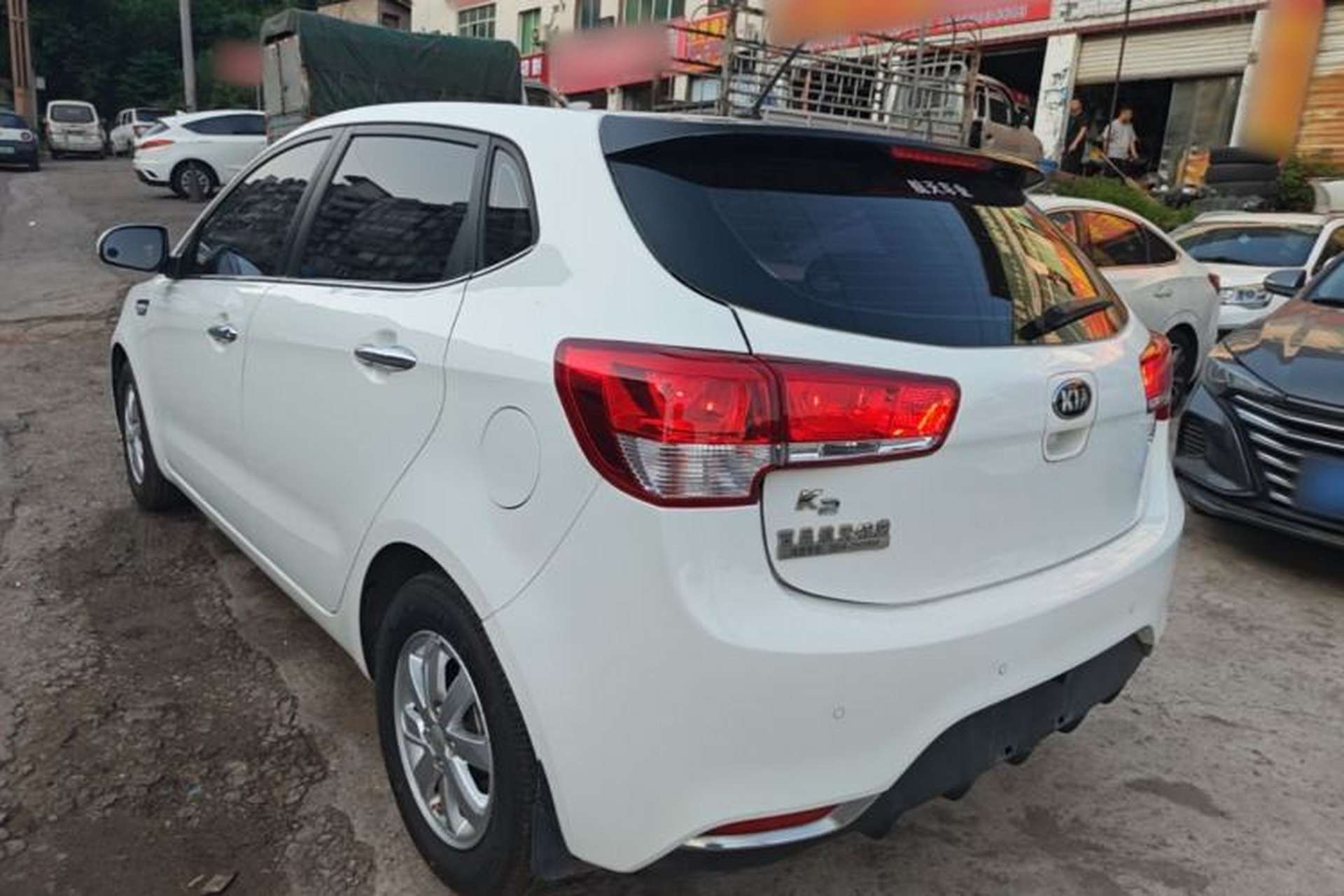 Used Kia K2 2015 Hatchback 1.4L MT GLS Cool Edition Rear Left 45 Deg