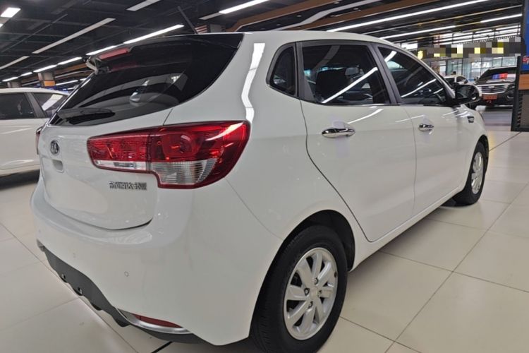 Used Kia K2 2015 Hatchback 1.4L AT GLS Cool Edition Rear Right 45 Deg