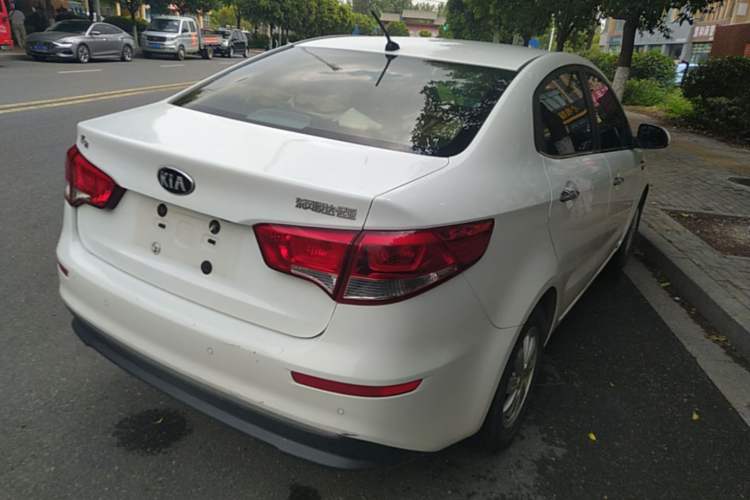 Used Kia K2 2015 Sedan 1.4L MT GLS Rear Right 45 Deg