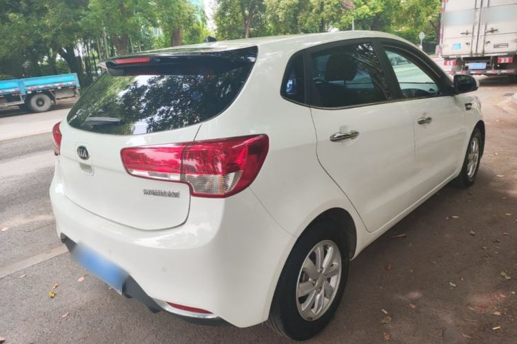 Used Kia K2 2015 Hatchback 1.4L AT GLS Cool Edition Rear Right 45 Deg