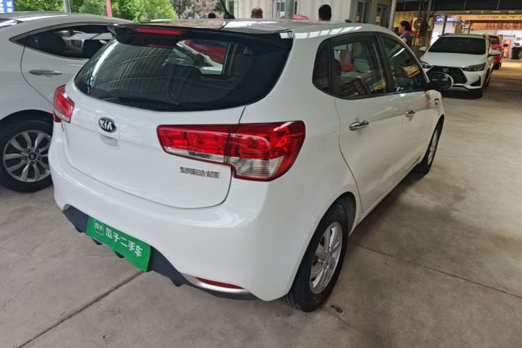 Used Kia K2 2015 Hatchback 1.4L AT GLS Cool Edition Rear Right 45 Deg