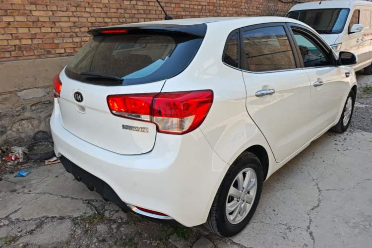 Used Kia K2 2015 Hatchback 1.4L AT GLS Cool Edition Rear Right 45 Deg