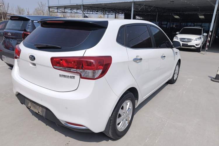 Used Kia K2 2015 Hatchback 1.4L MT GLS Cool Edition Rear Right 45 Deg