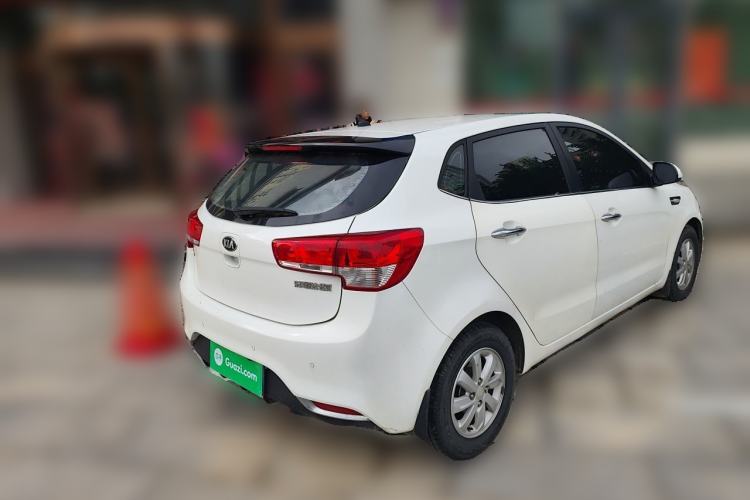 Used Kia K2 2015 Hatchback 1.4L MT GLS Cool Edition Rear Right 45 Deg