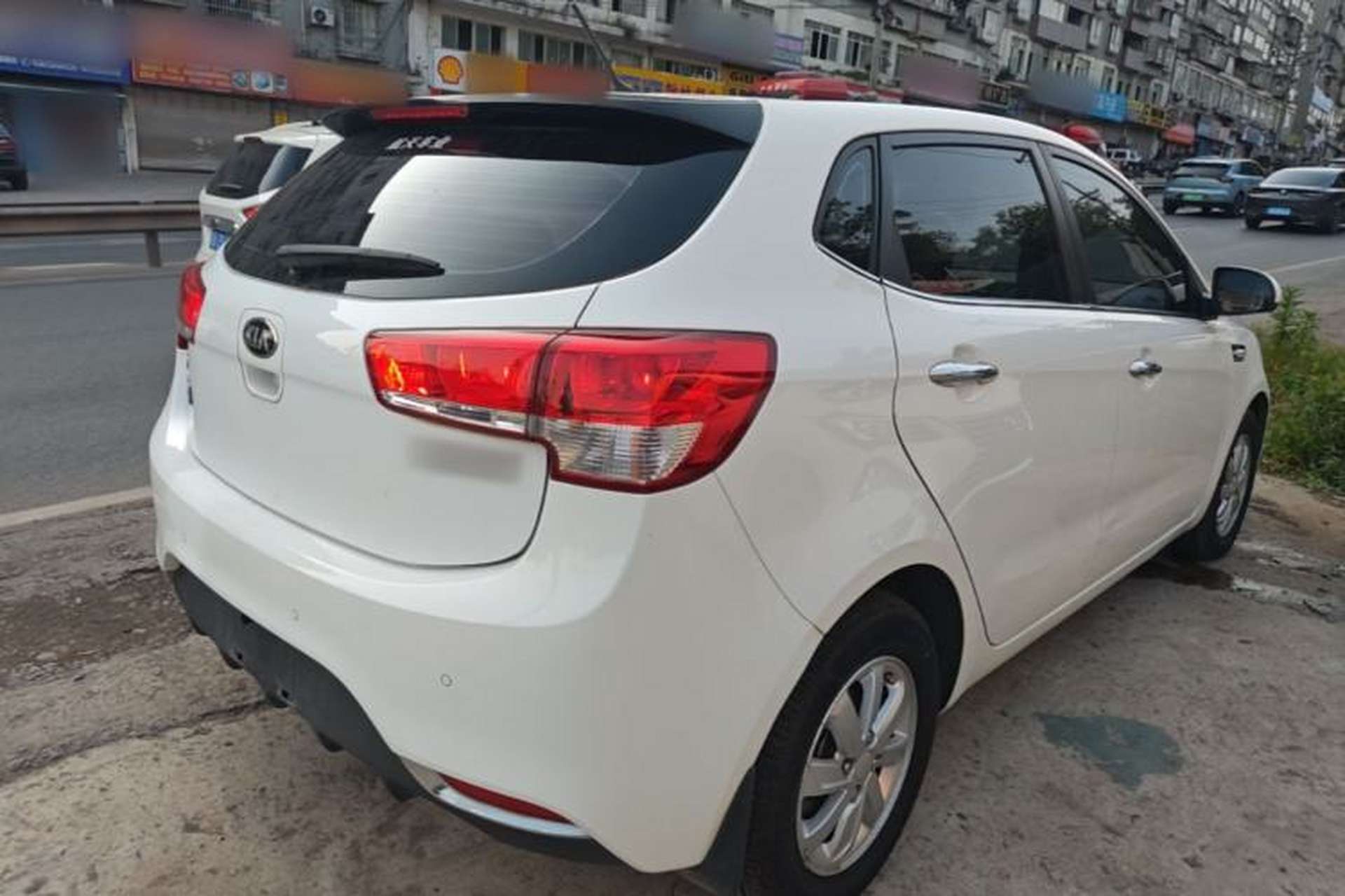Used Kia K2 2015 Hatchback 1.4L MT GLS Cool Edition Rear Right 45 Deg