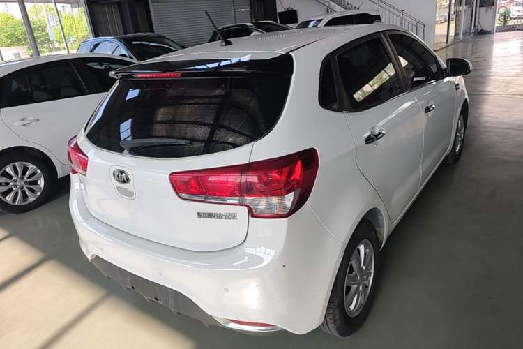 Used Kia K2 2015 Hatchback 1.4L AT GLS Cool Edition Rear Right 45 Deg