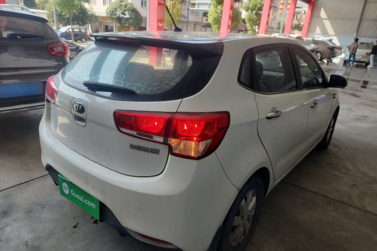 Used Kia K2 2015 Hatchback 1.4L AT GLS Cool Edition Rear Right 45 Deg