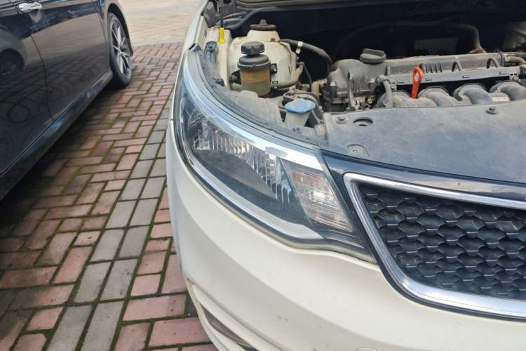 Used Kia K2 2015 Hatchback 1.4L MT GLS Right Front Headlight