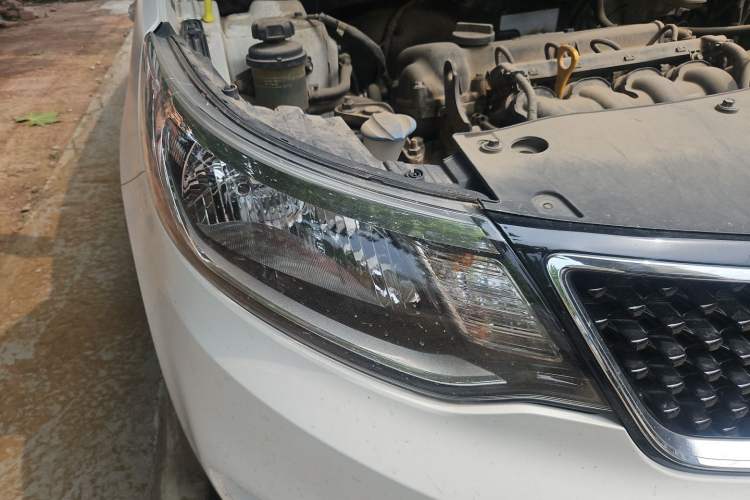 Used Kia K2 2015 Hatchback 1.4L MT GLS Right Front Headlight