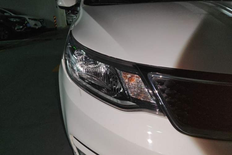 Used Kia K2 2015 Hatchback 1.4L MT GLS Cool Edition Right Front Headlight