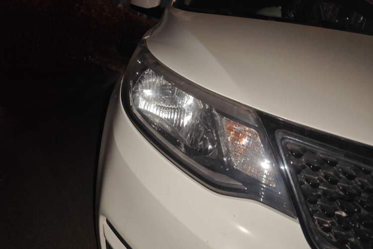 Used Kia K2 2015 Sedan 1.4L Manual Transmission GL Right Front Headlight