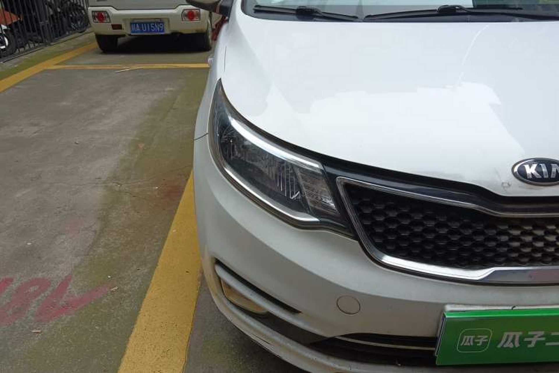 Used Kia K2 2015 Sedan 1.4L MT GLS Right Front Headlight