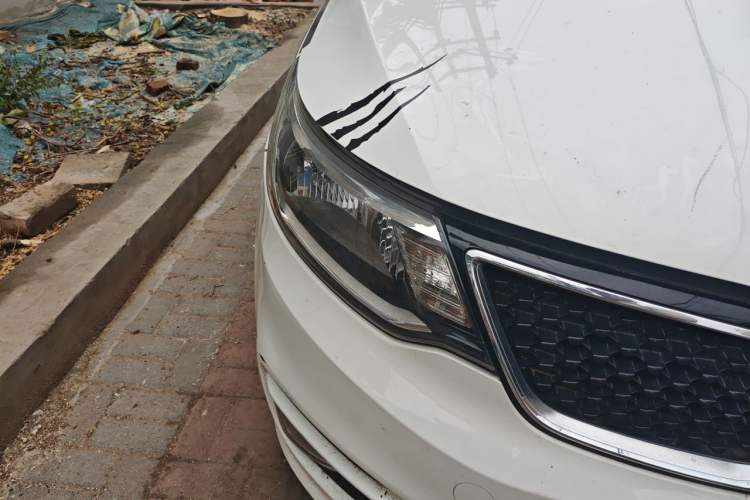 Used Kia K2 2015 Sedan 1.4L Automatic GLS Right Front Headlight