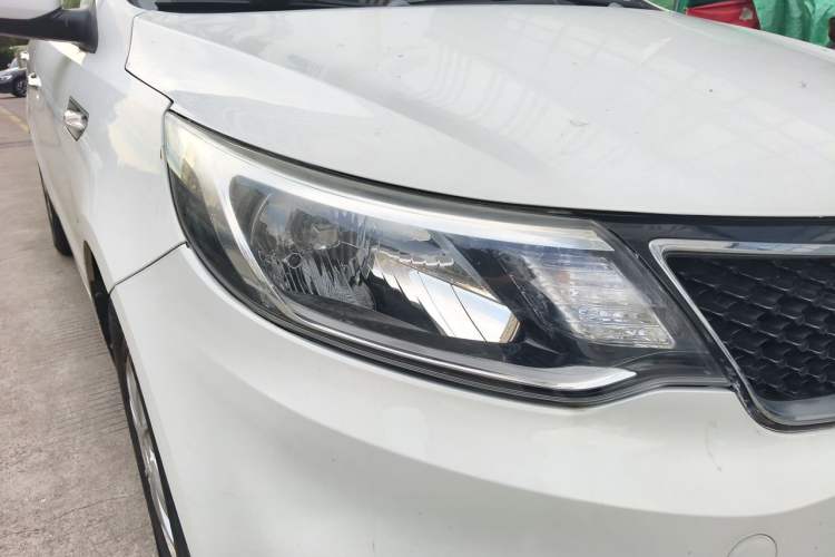 Used Kia K2 2015 Sedan 1.4L MT GLS Right Front Headlight
