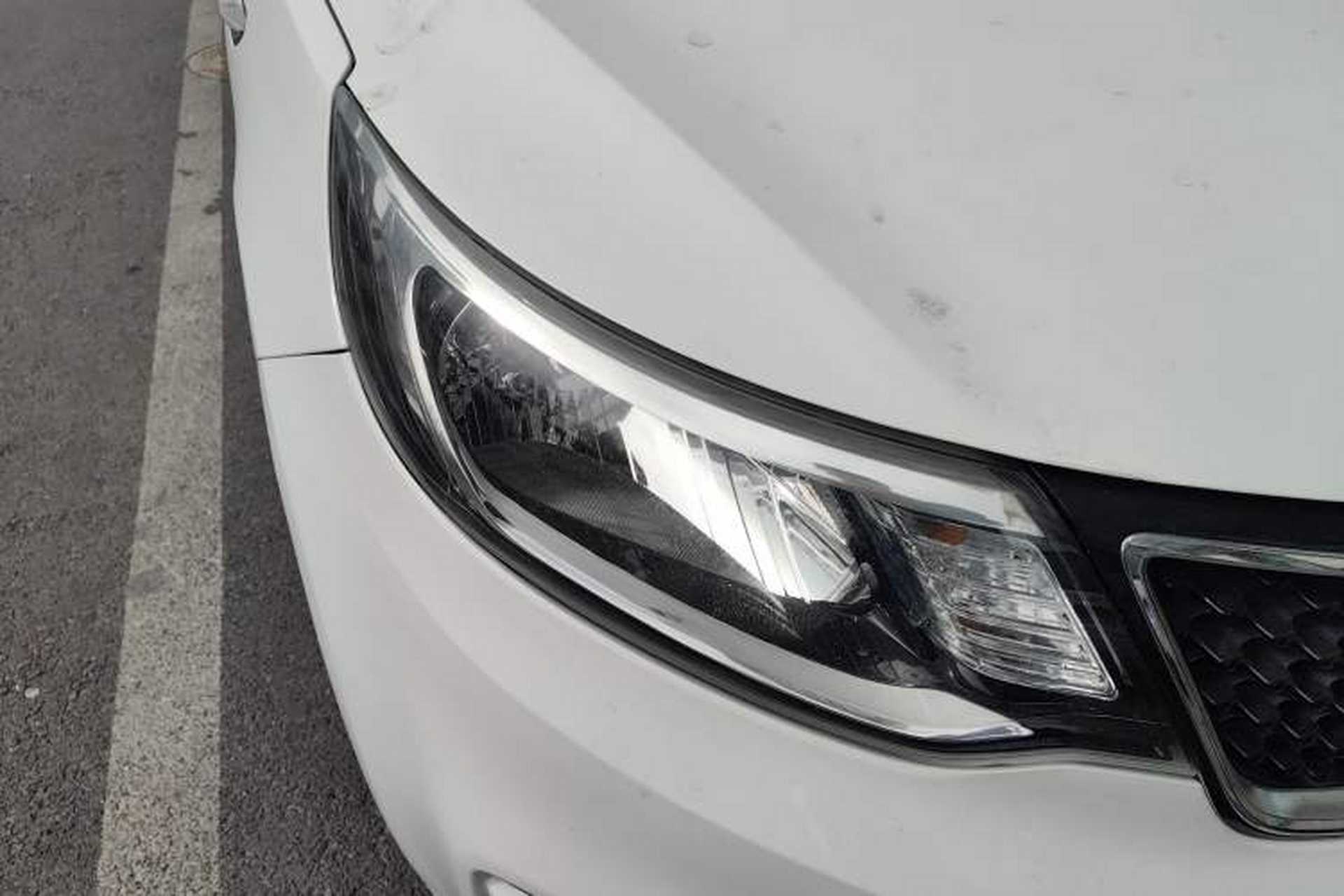 Used Kia K2 2015 Sedan 1.4L MT GLS Right Front Headlight
