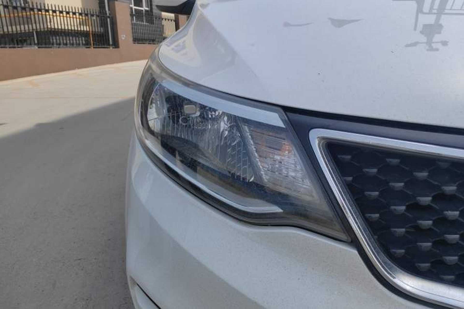 Used Kia K2 2015 Sedan 1.4L MT GLS Right Front Headlight