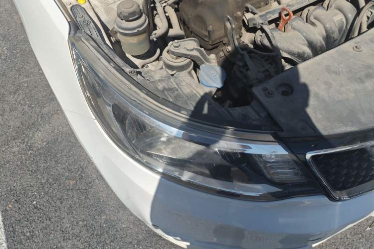 Used Kia K2 2015 Sedan 1.4L MT GLS Right Front Headlight