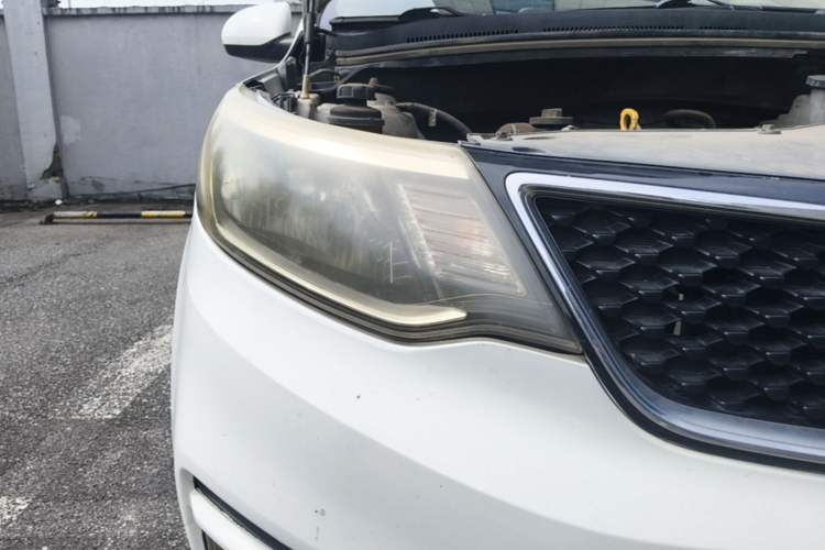 Used Kia K2 2015 Sedan 1.4L MT GLS Right Front Headlight