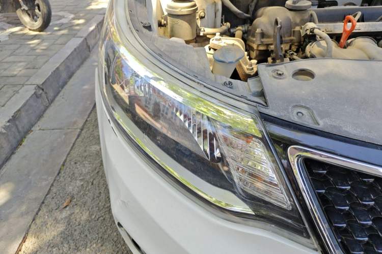 Used Kia K2 2015 Sedan 1.4L MT GLS Right Front Headlight