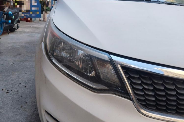 Used Kia K2 2015 Sedan 1.4L Automatic GLS Right Front Headlight