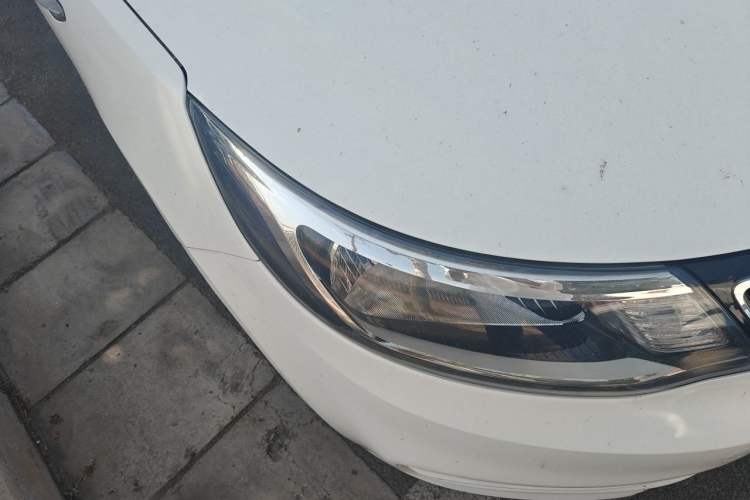 Used Kia K2 2015 Sedan 1.4L MT GLS Right Front Headlight