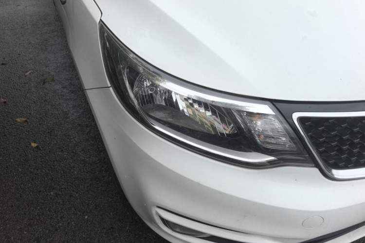 Used Kia K2 2015 Sedan 1.4L MT GLS Right Front Headlight