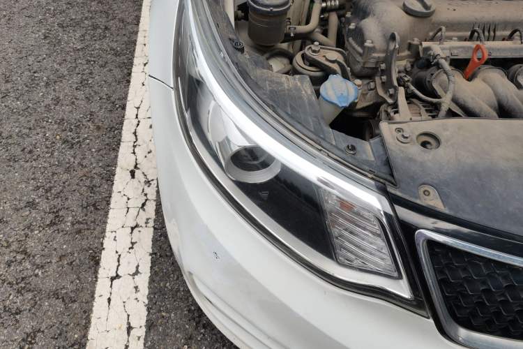 Used Kia K2 2015 Sedan 1.4L MT TOP Right Front Headlight