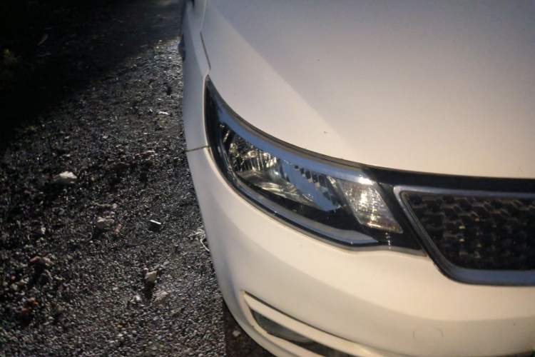 Used Kia K2 2015 Sedan 1.4L MT GLS Right Front Headlight