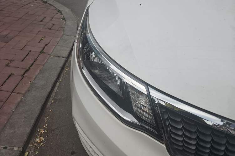 Used Kia K2 2015 Sedan 1.4L Automatic GLS Right Front Headlight